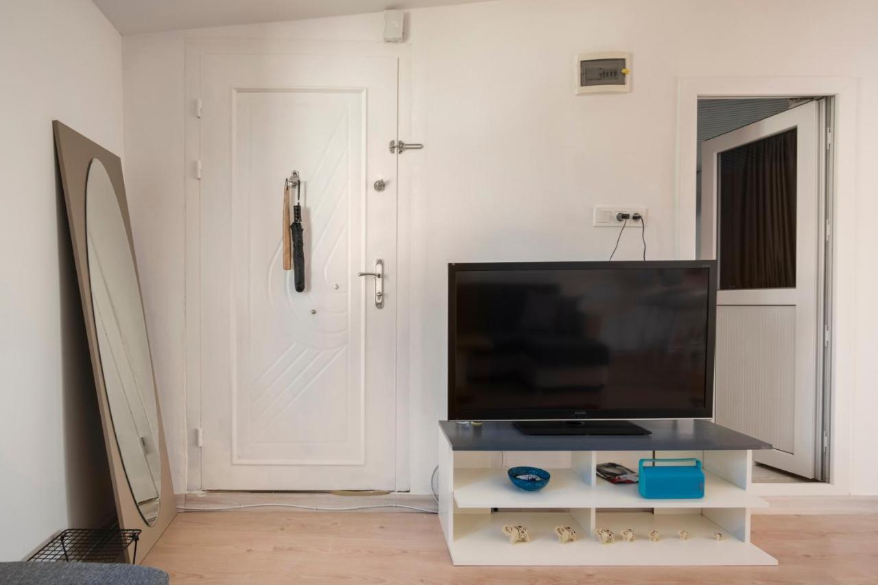 Central, Cozy, 15 Min Walk To The Beach, Fast Wi-Fi, Free Parking, 4Ppl ボドルム エクステリア 写真