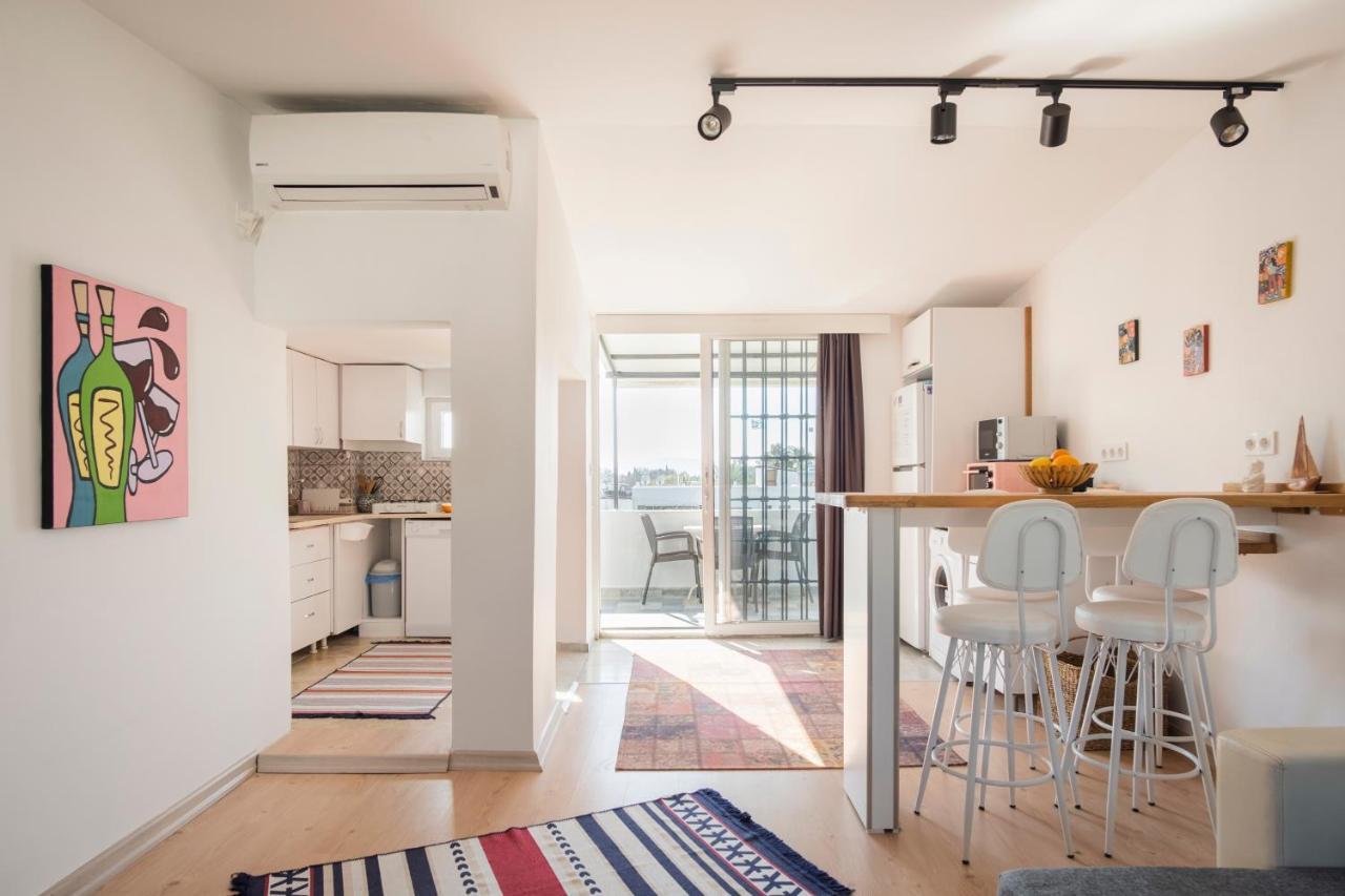 Central, Cozy, 15 Min Walk To The Beach, Fast Wi-Fi, Free Parking, 4Ppl ボドルム エクステリア 写真